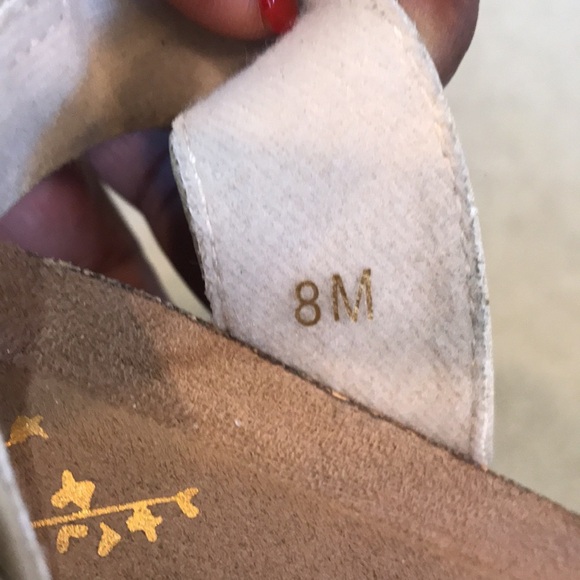 NWT Maurice’s Tan/Beige Ankle Strap Comfort Wedges-Size 8 - Picture 11 of 14